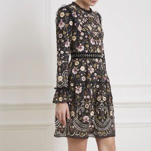 NEW NEEDLE & THREAD Marella Embroidered
Beaded Dress Size 6